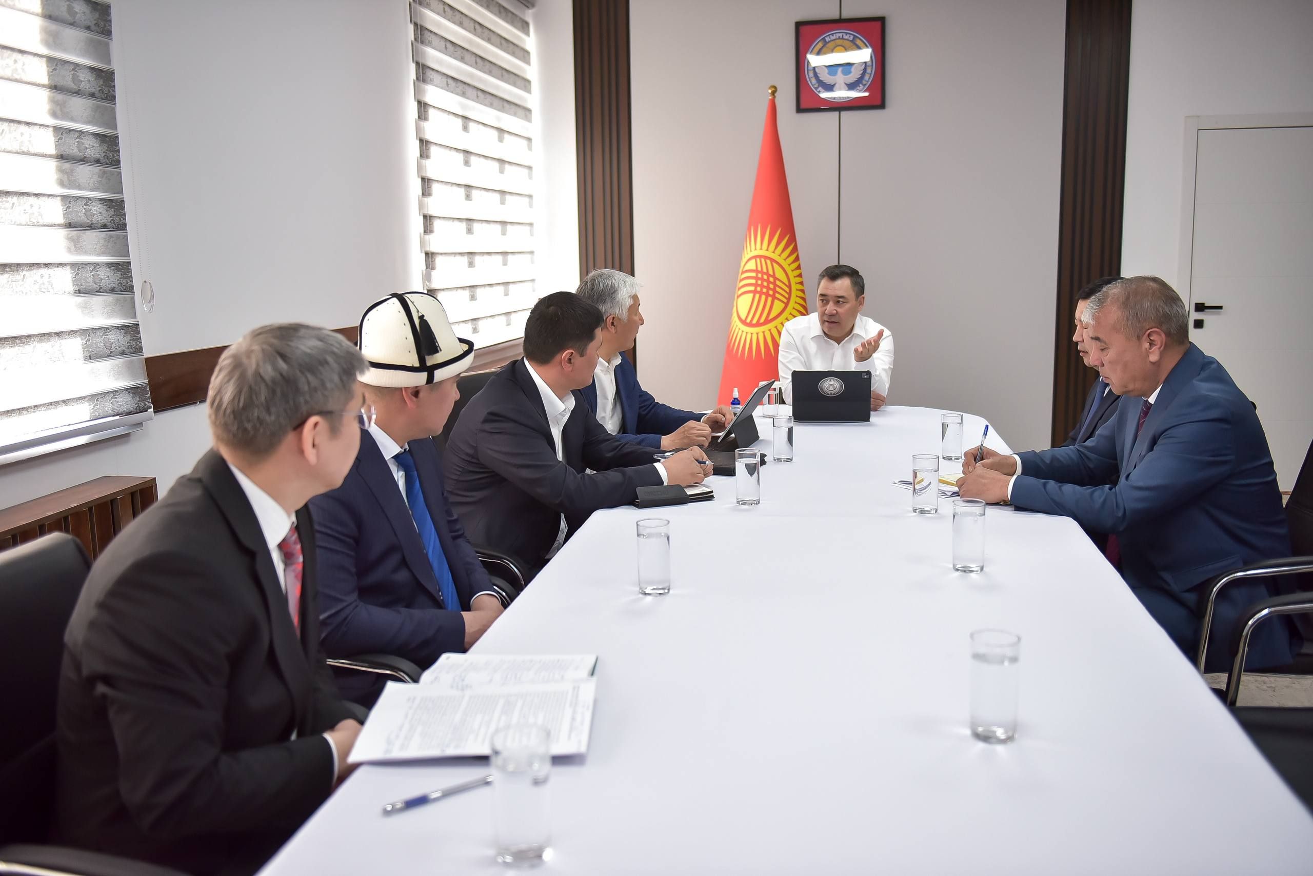 Садыр Жапаров Кара-Кулжа районунун өнүгүүсү менен таанышты