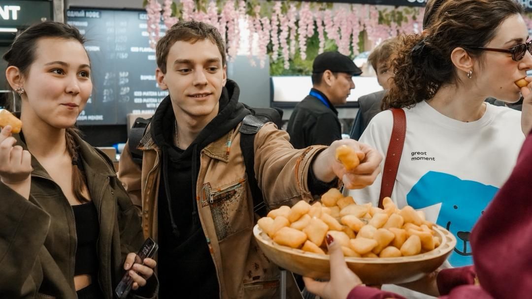 ГИТИСтин студенттери Бишкекке фестивалга келишти