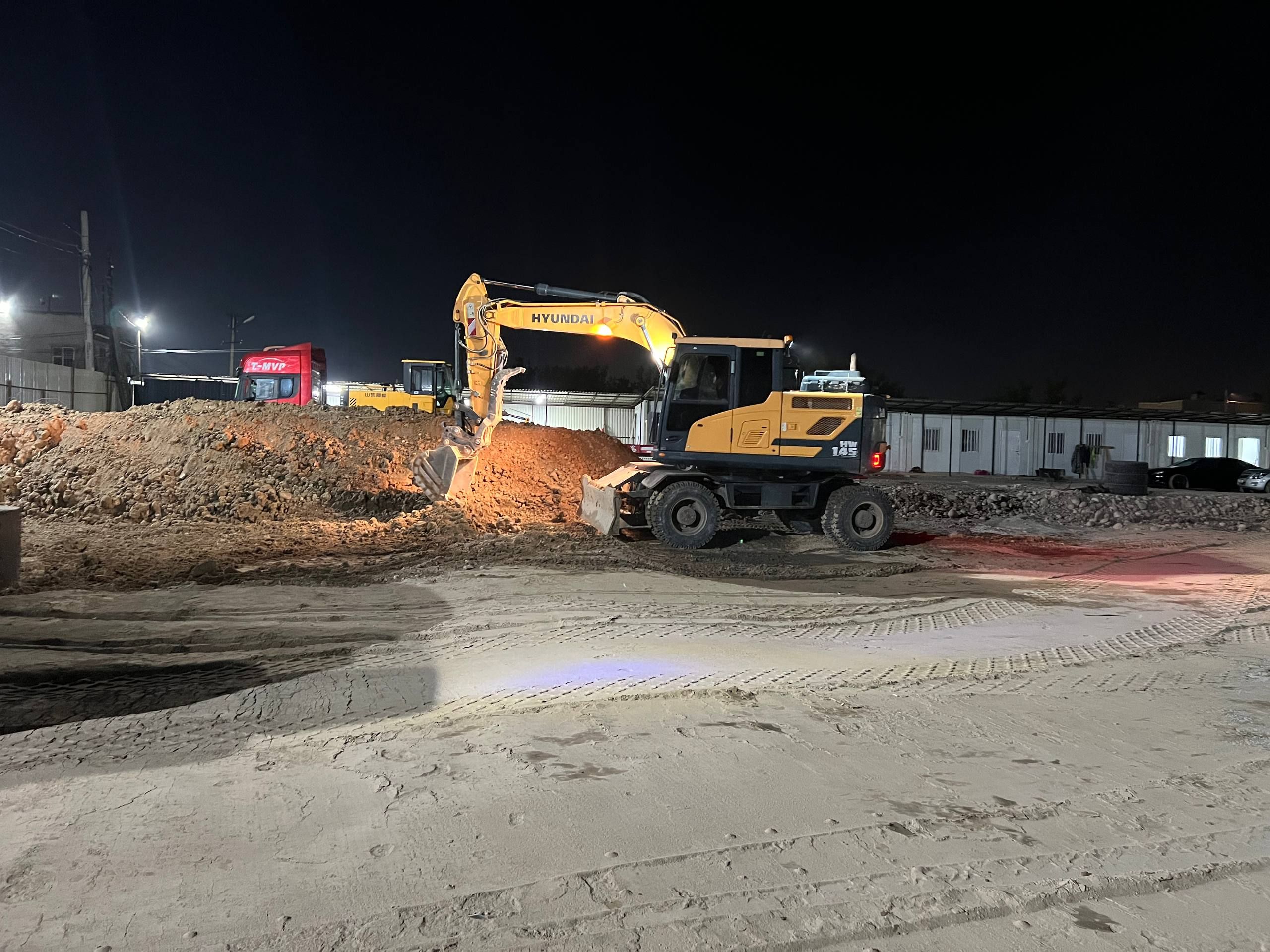 Бишкекте 20 мектептин курулушу жогорку темпте жүрүүдө