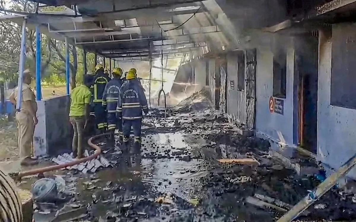 Индияда фейерверк фабрикасындагы жарылуудан 23 адам каза болду