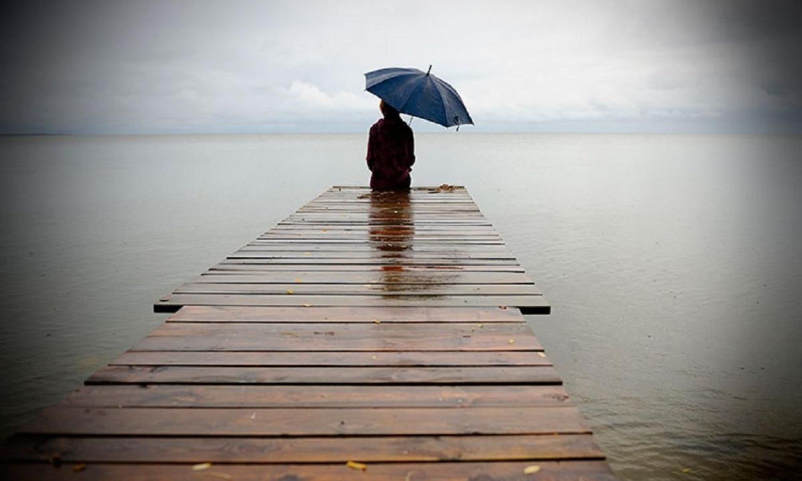 Жалгыздык адамдын өмүрүн кыскартаарын окумуштуулар изилдешти