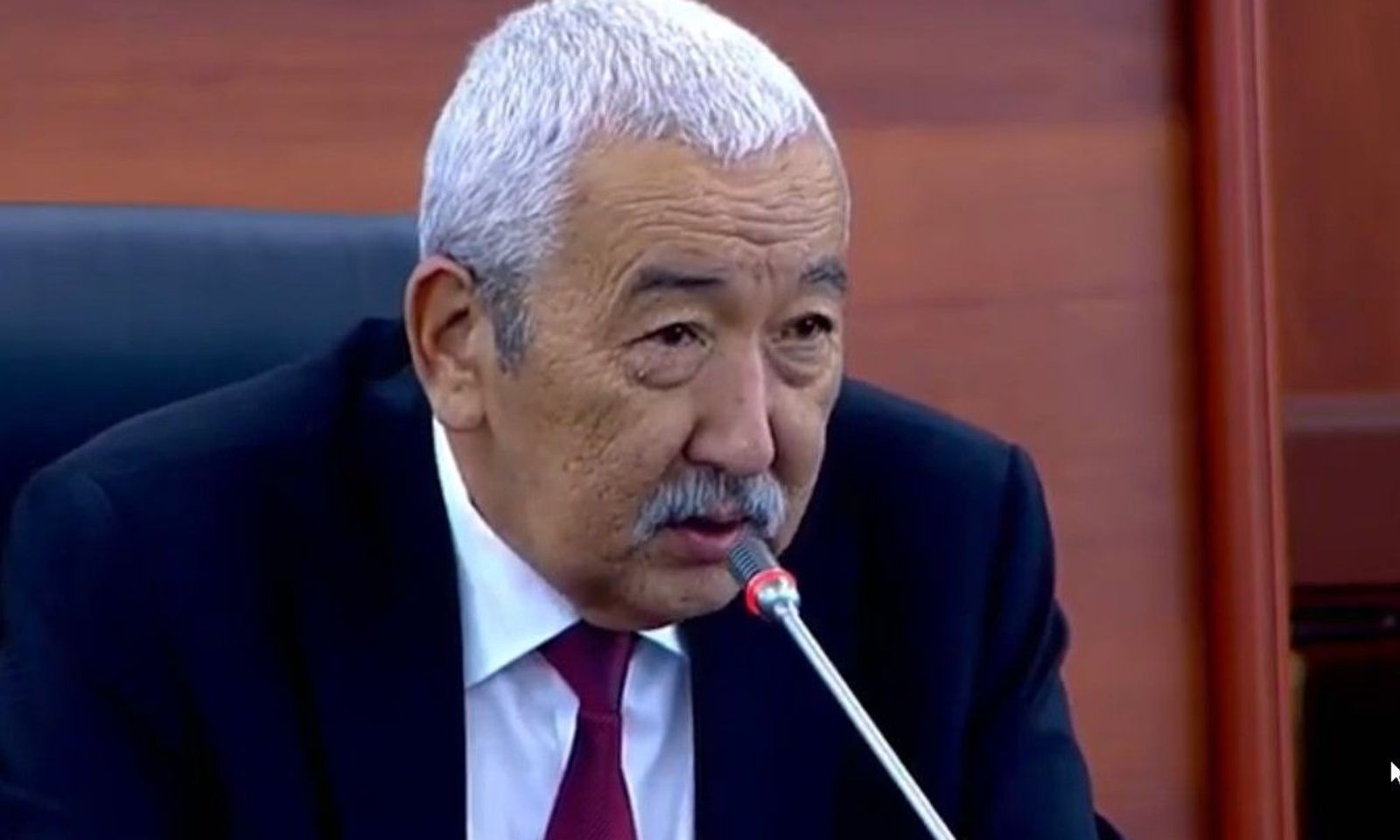 Масалиев прокуратуранын кызматкерлерине: Алыңар жетпесе, чыдагыла эми