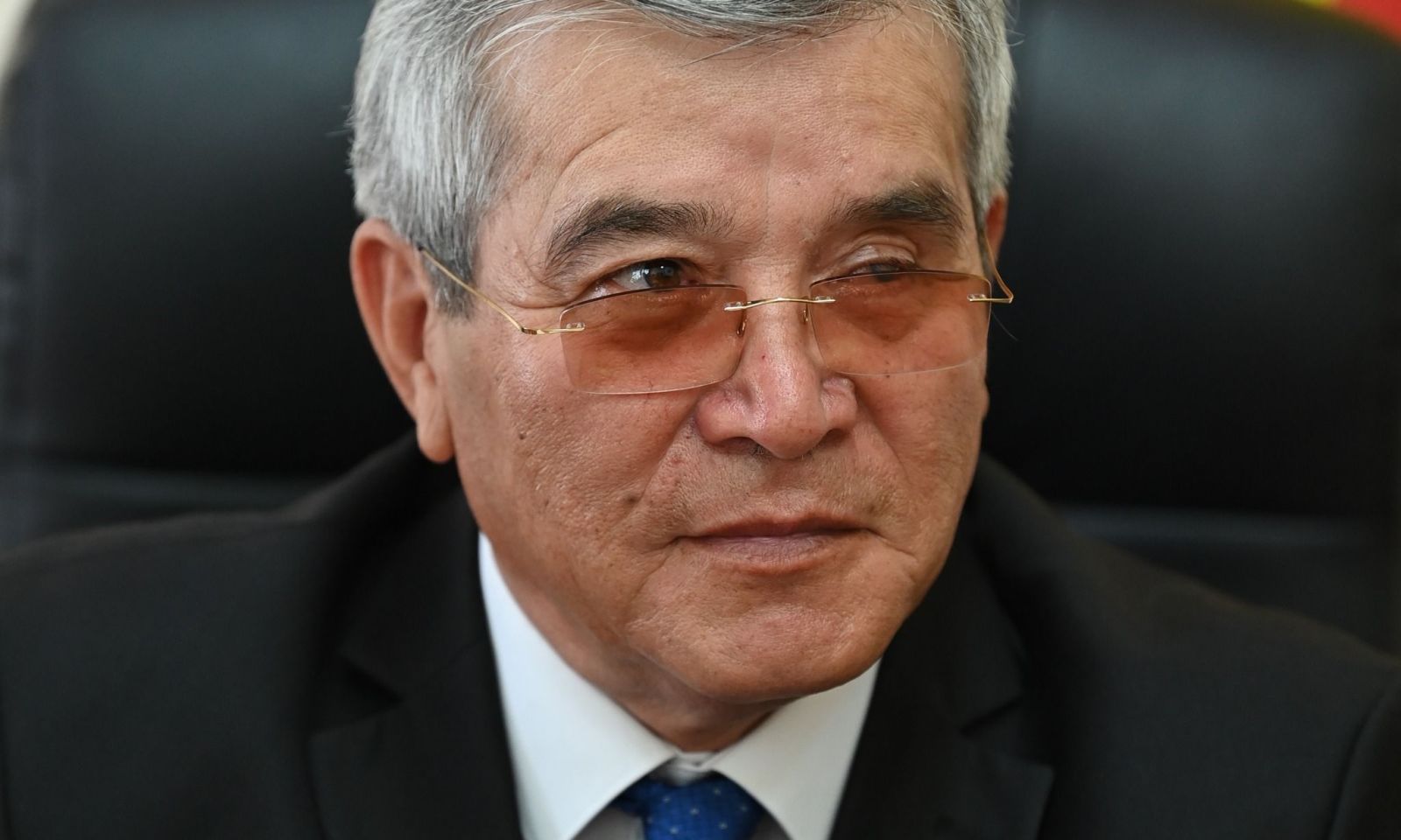 Мамлекеттик катчы: Мен каршымын! Атанын аты менен гана тукум сүрүштүрүлөт