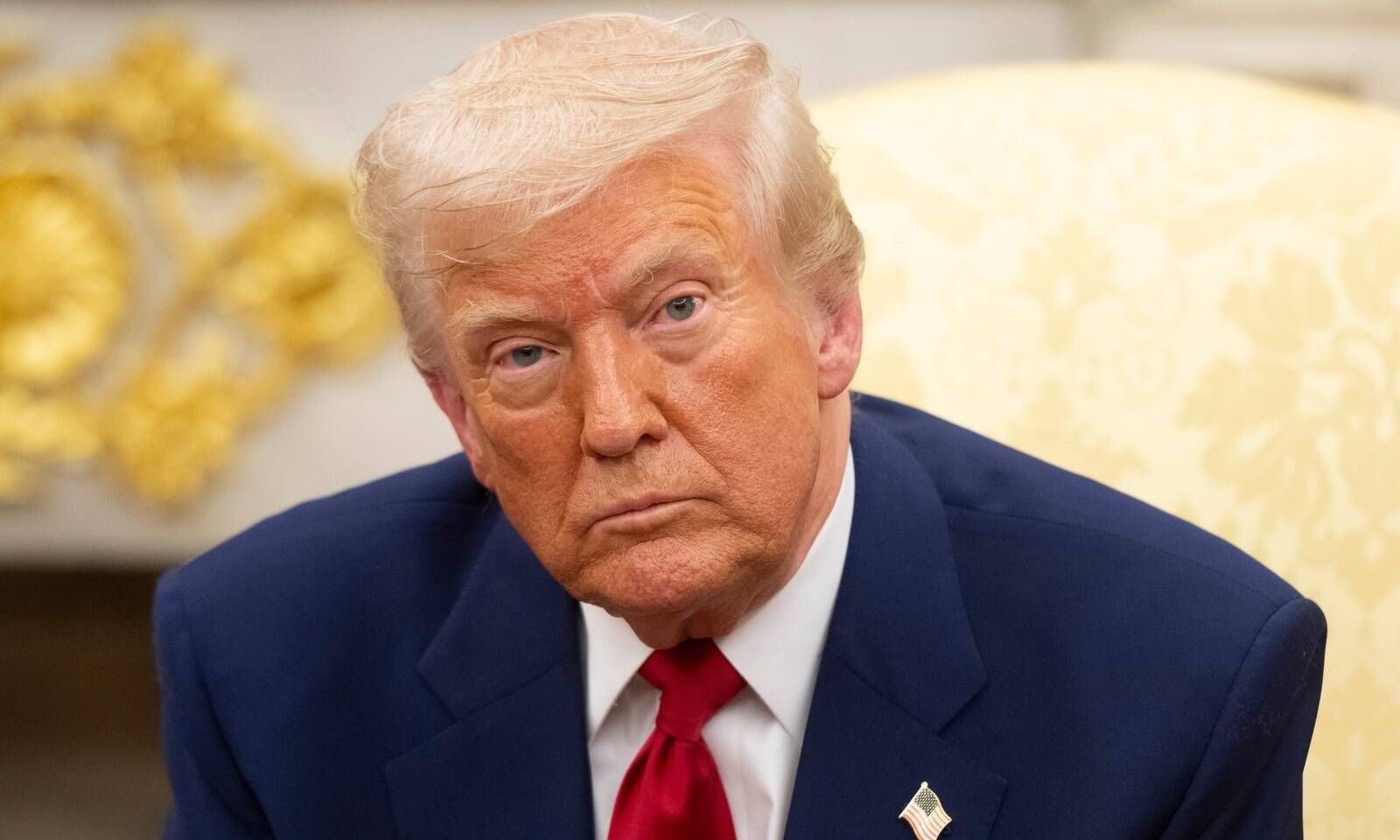 Трамп Иранга кол салуу үчүнчү дүйнөлүк согушту алдын алганын айтты 