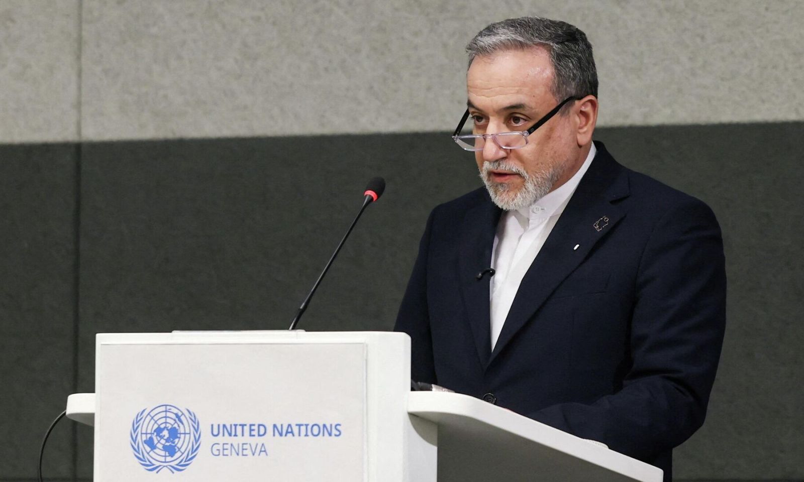 Иран АКШ менен сүйлөшүүгө барбайт — Тегеран согуштун толук аякташын талап кылууда