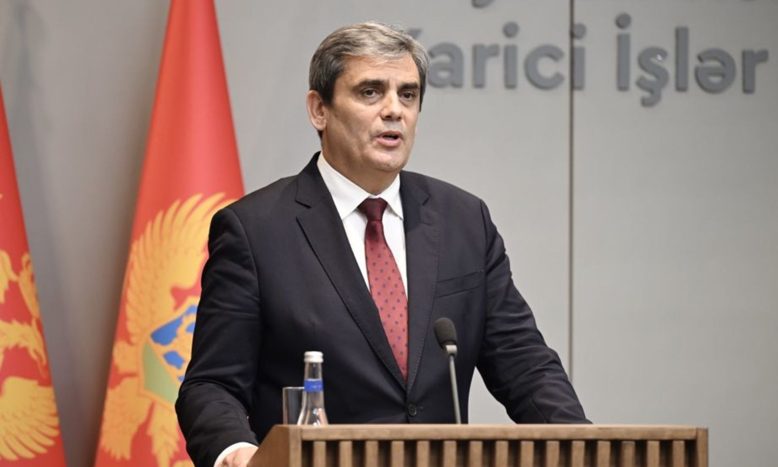 Черногориянын тышкы иштер министри өлкөгө келет