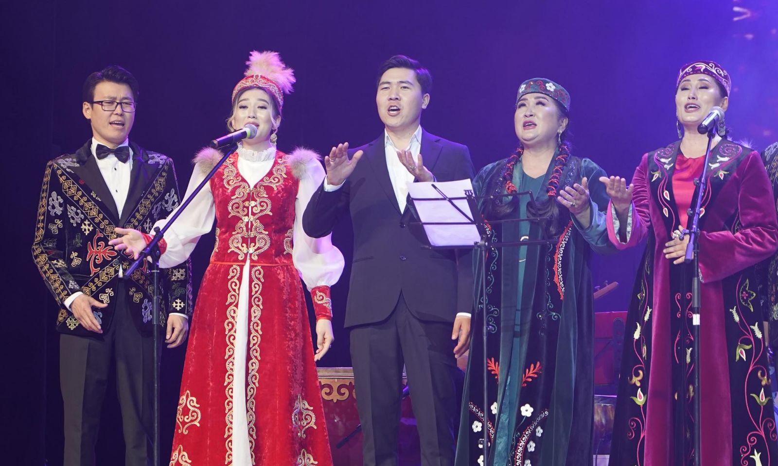 “Арашан” ансамблинин 35 жылдыгы белгиленди