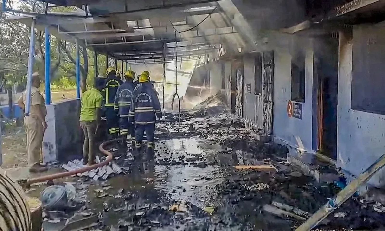 Индияда фейерверк фабрикасындагы жарылуудан 23 адам каза болду