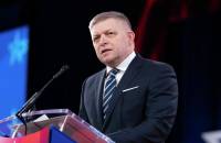 Фицого каршы иликтөө: Украинага жардам токтотуу чечими талкуу жаратууда