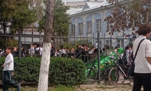 Бишкектеги №66 мектепте жардыруу тууралуу маалыматтан улам эвакуация жүргүзүлдү