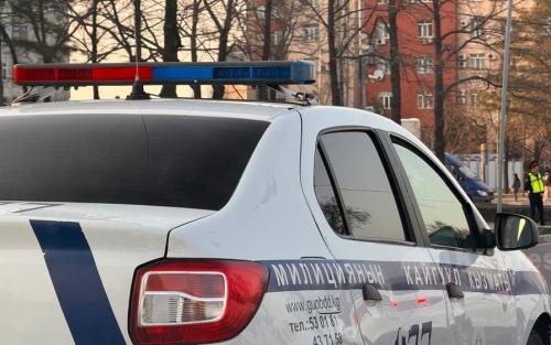  Бишкекте жасалма номур тагып жүргөн айдоочу кармалды