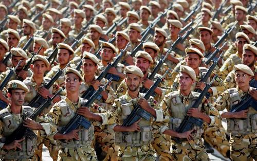 Иран коргонуу чараларын күчөтүп, массалык мобилизация жарыялады