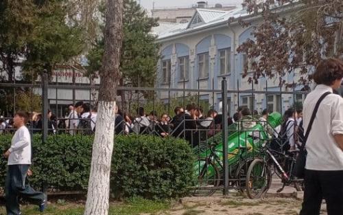 Бишкектеги №66 мектепте жардыруу тууралуу маалыматтан улам эвакуация жүргүзүлдү