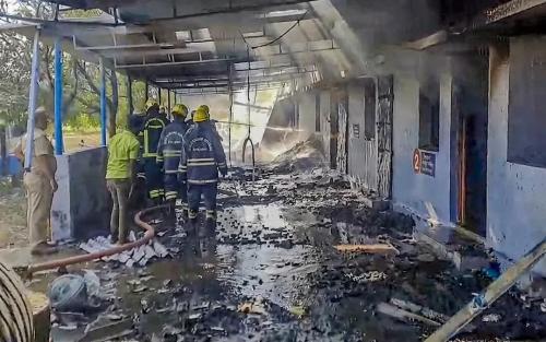 Индияда фейерверк фабрикасындагы жарылуудан 23 адам каза болду