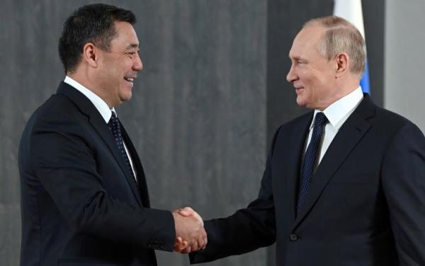 Владимир Путин Садыр Жапаровду Нооруз майрамы менен куттуктады