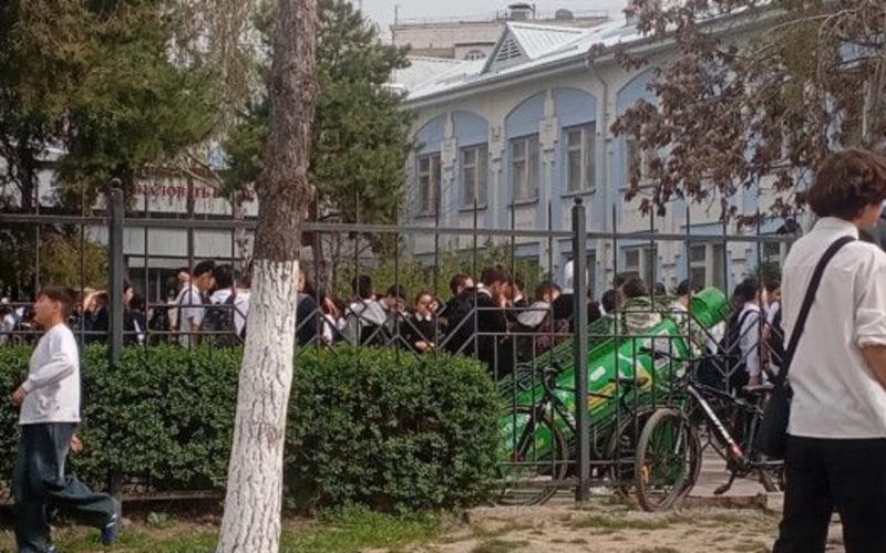 Бишкектеги №66 мектепте жардыруу тууралуу маалыматтан улам эвакуация жүргүзүлдү