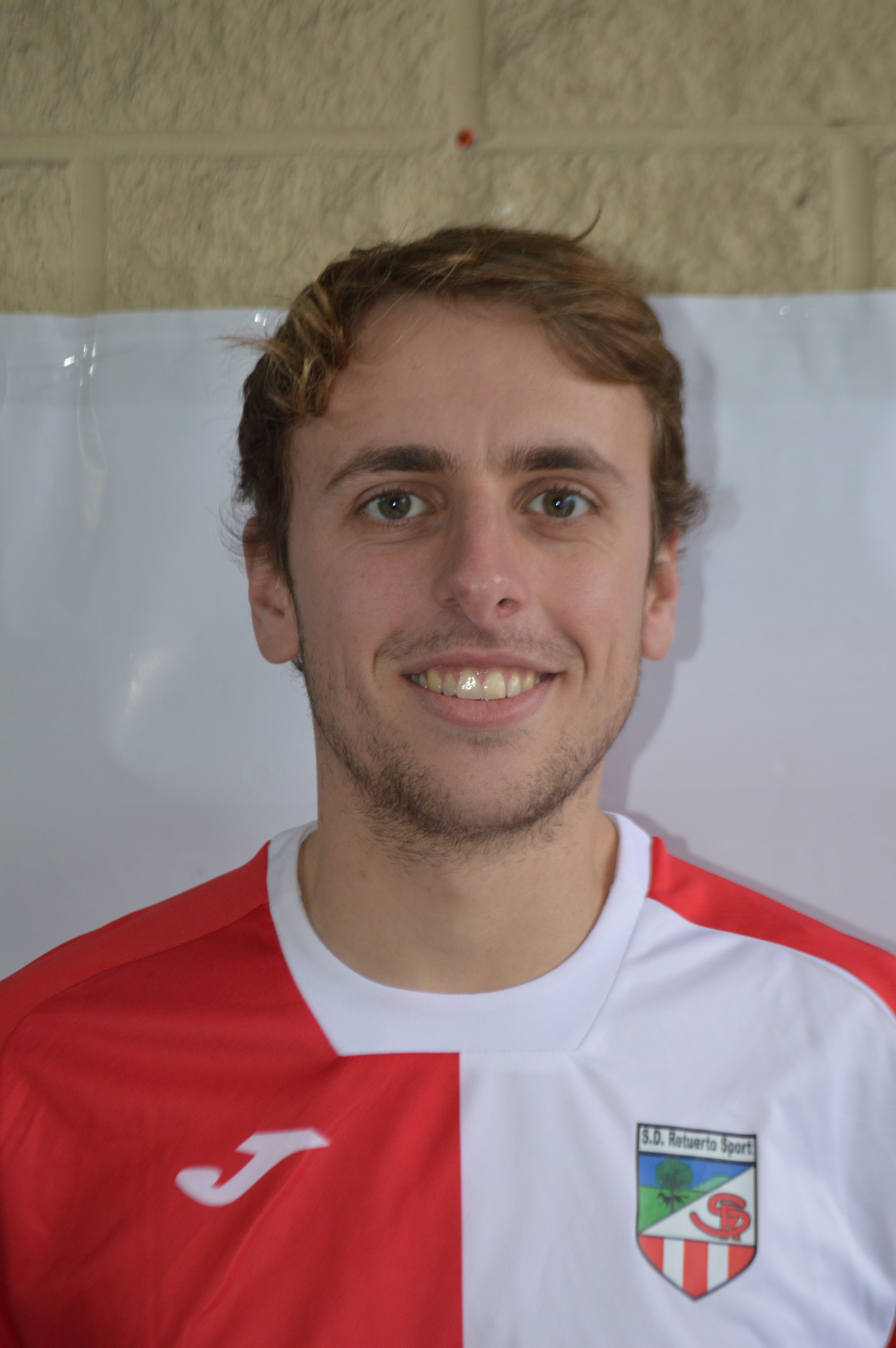 16-GONTZAL LARREA (DEFENSA).JPG