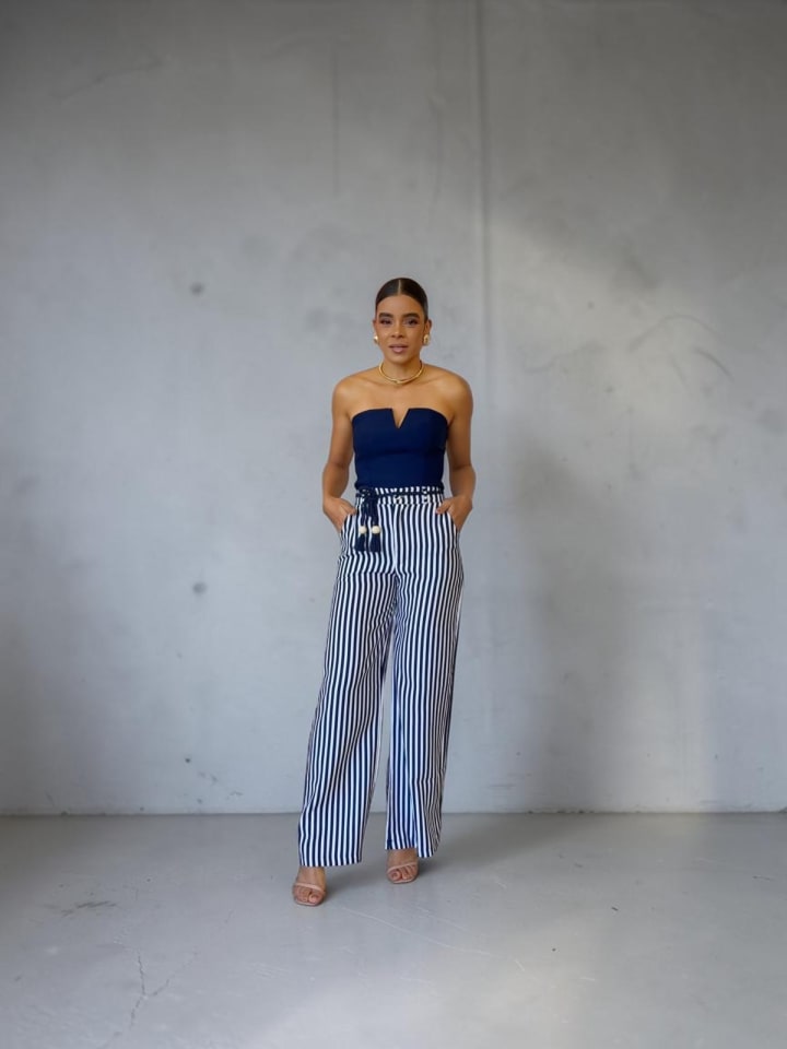 CALÇA LISTRA AZUL + TOMARA QUE CAIA