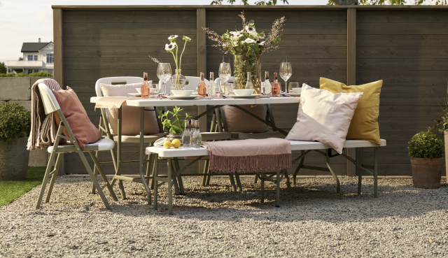 Juhlakalusteet (pöytä+tuolit+penkit) sisälle tai ulos