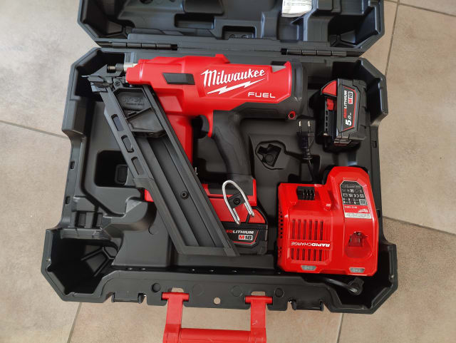 Ammattilaisen akkurunkonaulain