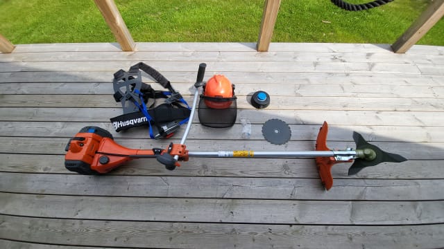 Raivaussaha Husqvarna 545 FR