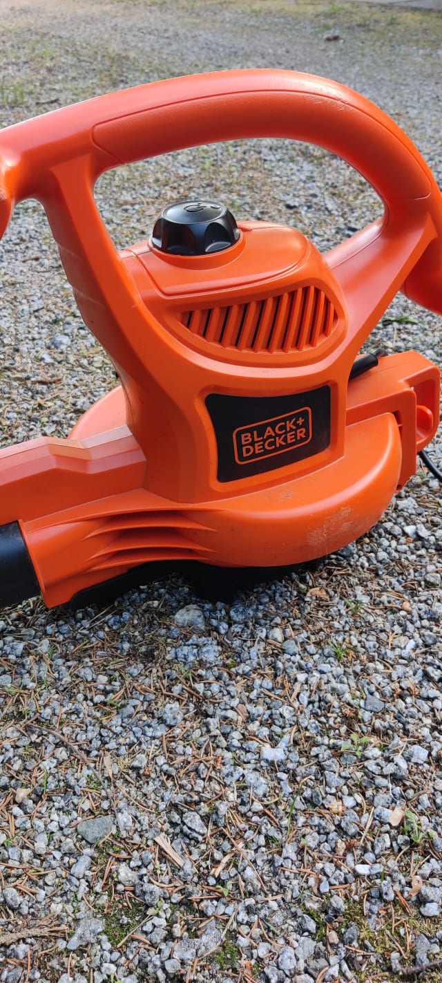 Lehti puhallin Black+Decker