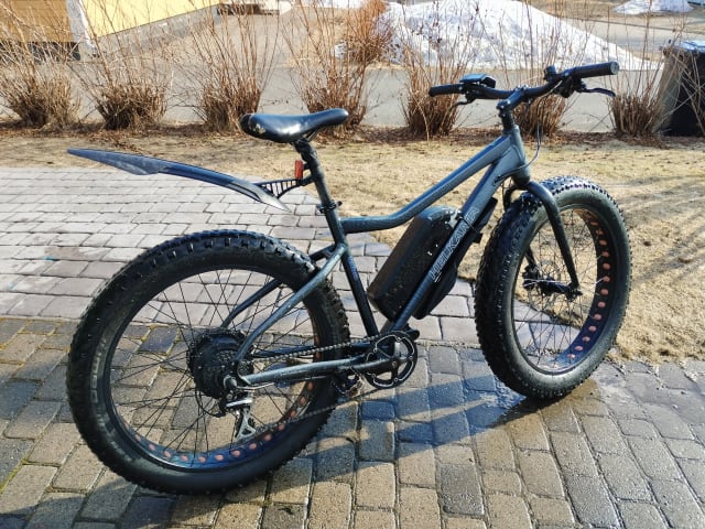 Fatbike sähköistetty maastopyörä