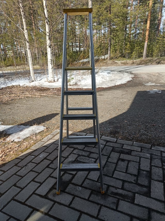 A tikkaat 4askelmaa