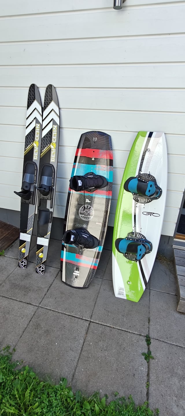 Vesisukset / wakeboard