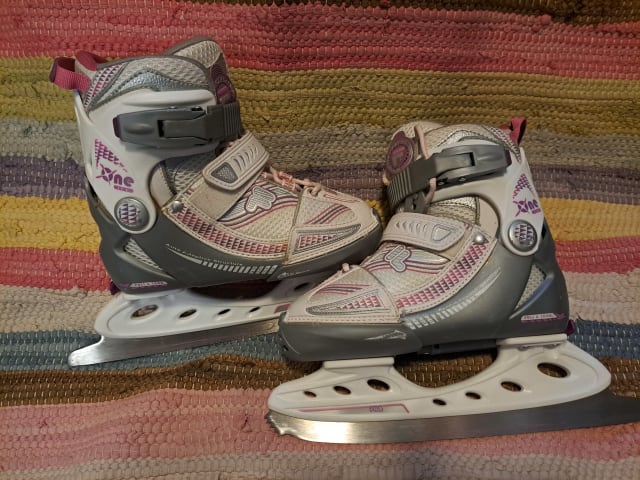 Fila säädettävät luistimet koko 29-32