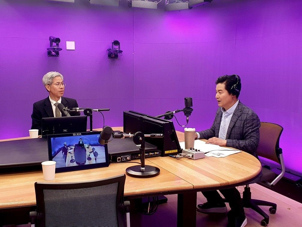 SBS 라디오 <편상욱의 뉴스직격>