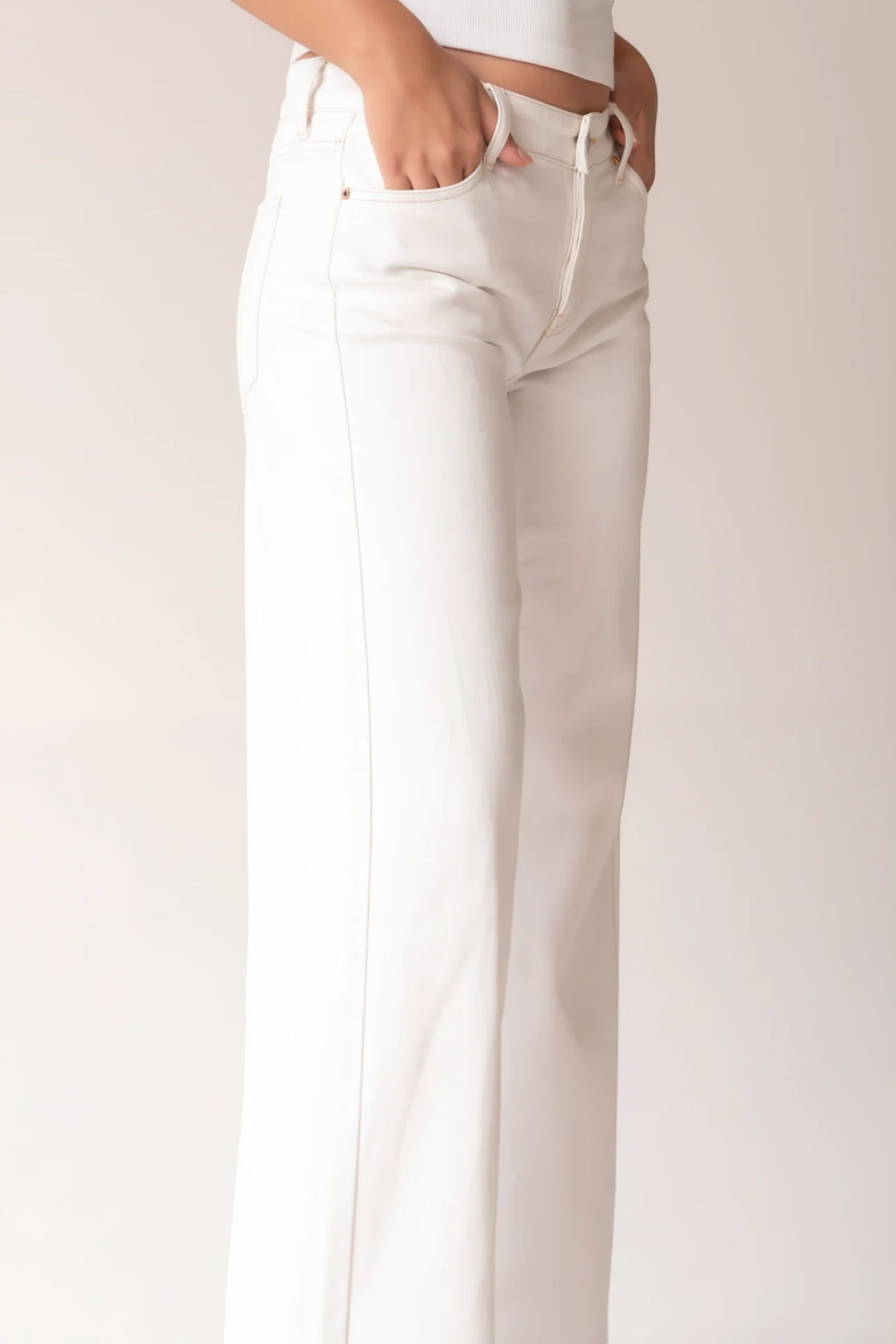 Relaxed Straight Ecru Jeans