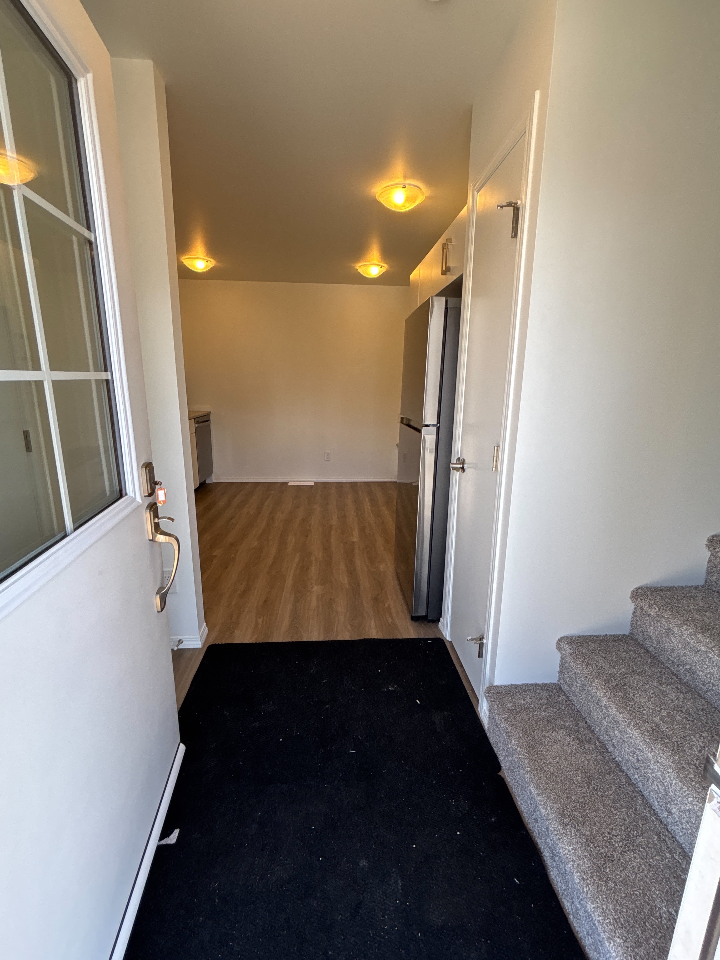 1 Month Free– 2 Bedroom Upper Suite– Bellevue, Edmonton thumbnail 3