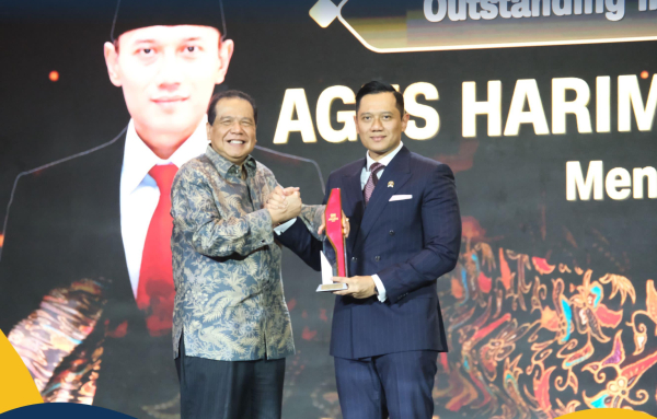 Raih Penghargaan Outstanding in Land Law Enforcement, Menteri AHY Ajak Semua Penerima Punya Andil Wujudkan Indonesia Emas 2045