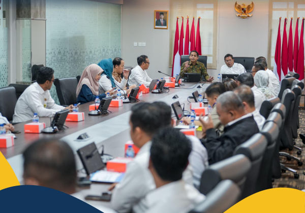 Wamen ATR/Waka BPN Pimpin Rapat Monitoring dan Evaluasi Layanan Elektronik