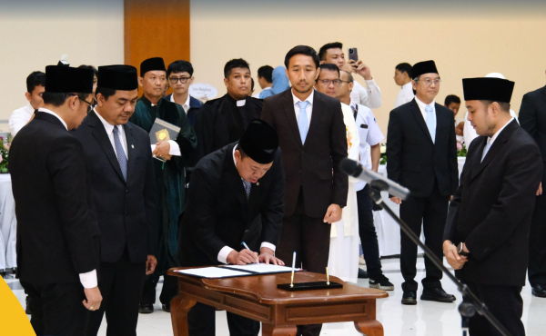 Menteri Nusron Jadi Saksi Pelantikan Pejabat Generasi Pertama di Kantor Komunikasi Kepresidenan