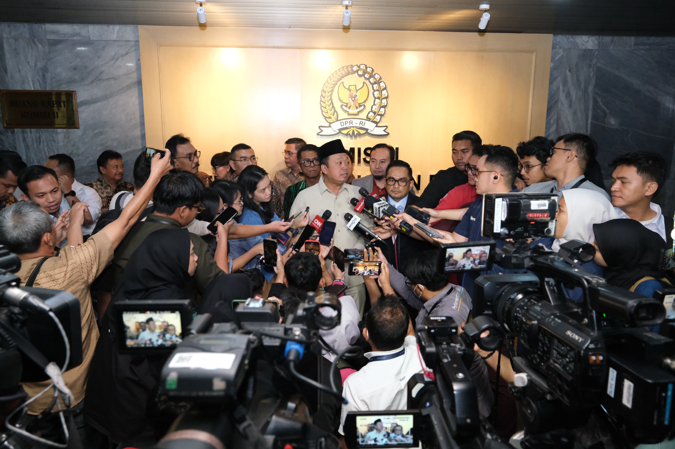 Di Hadapan Komisi II DPR RI, Menteri Nusron Sampaikan Progres Penertiban 537 Perusahaan Sawit yang Tidak Memiliki HGU