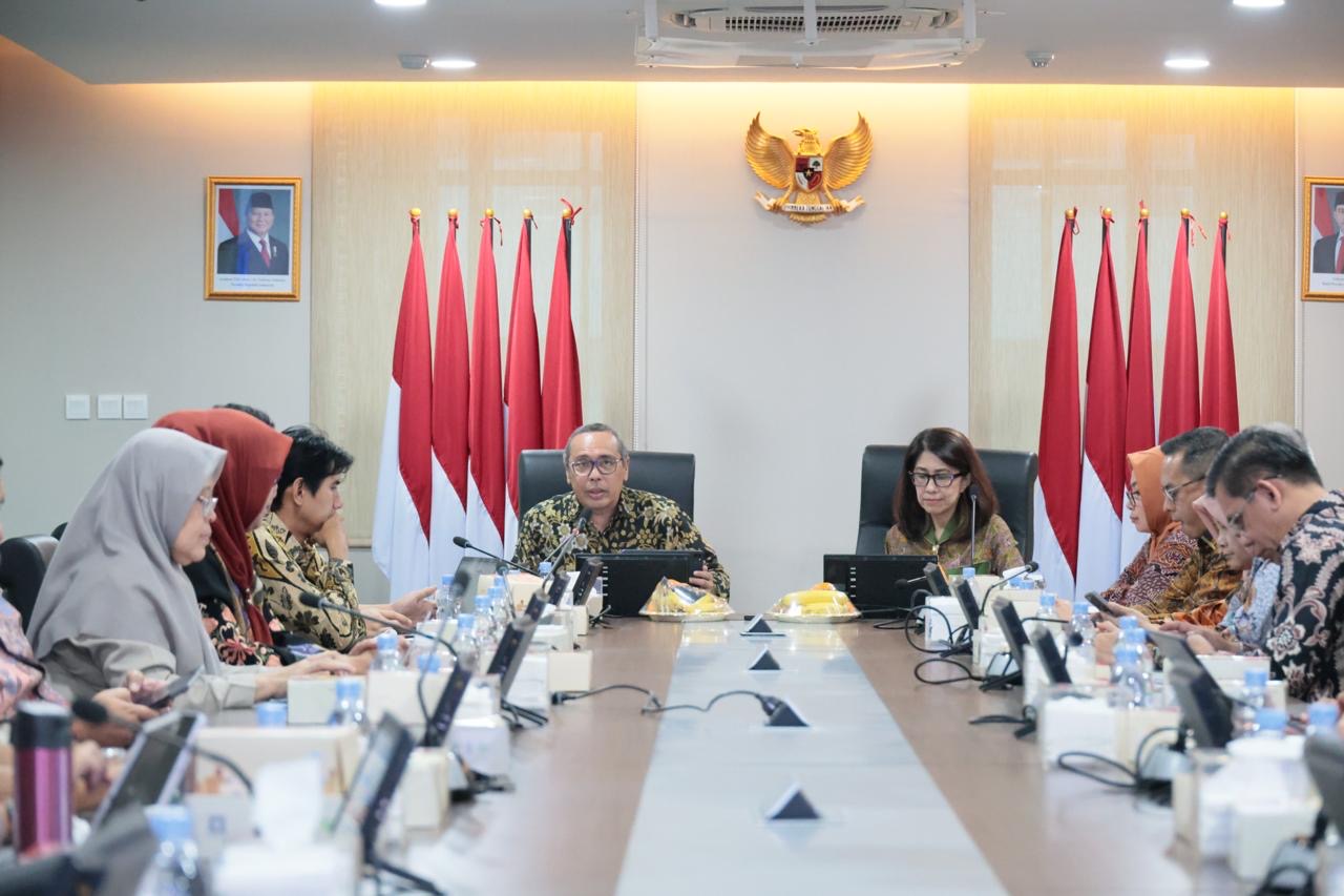 Lakukan Evaluasi Kinerja Triwulan I, Sekjen Kementerian ATR/BPN Tekankan Jajaran untuk Tingkatkan Nilai SAKIP