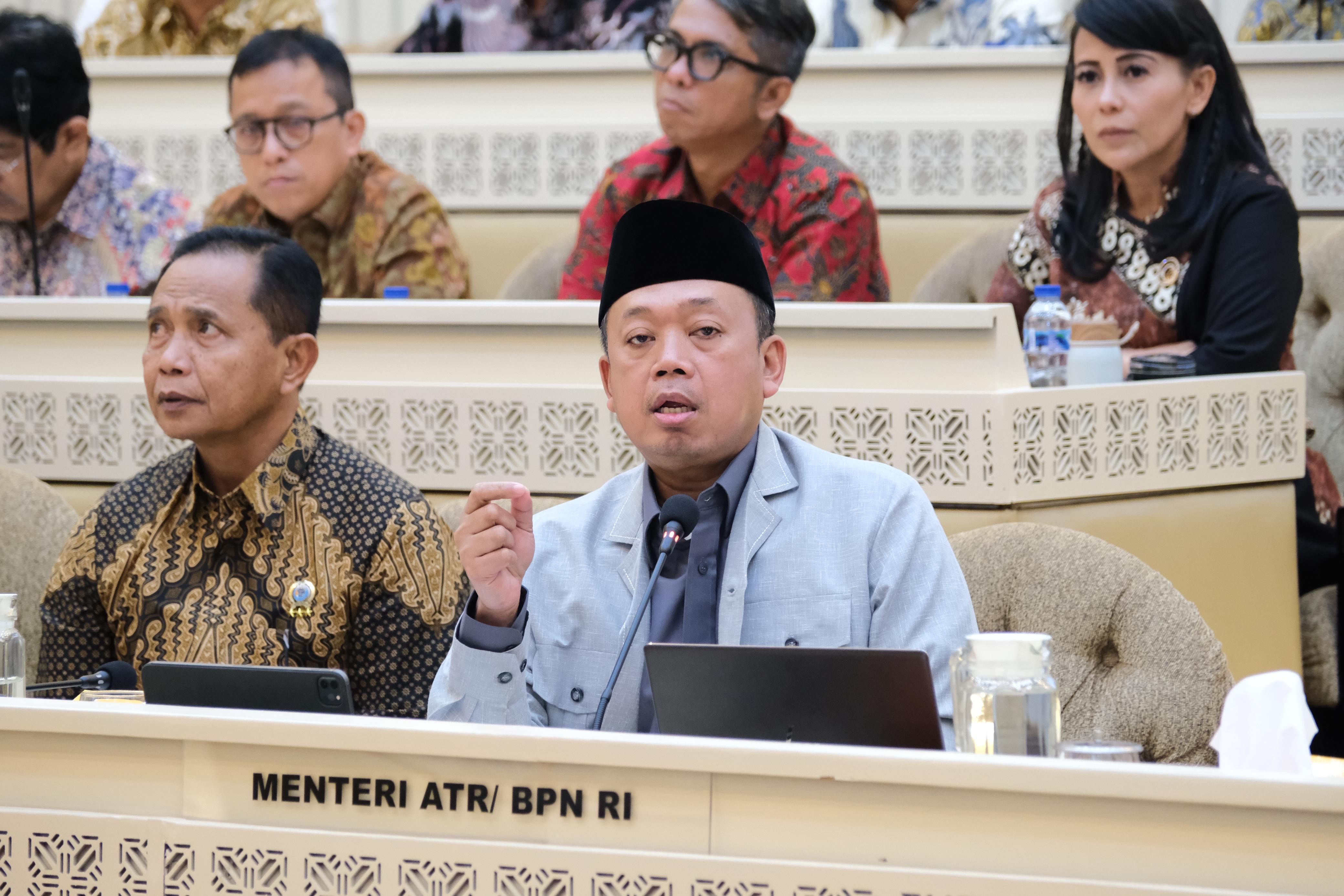 Bahas Isu Jual-Beli Pulau Bersama Komisi II DPR RI, Menteri ATR/Kepala BPN Tegaskan Tanah di Indonesia Tidak Bisa Dimiliki Asing