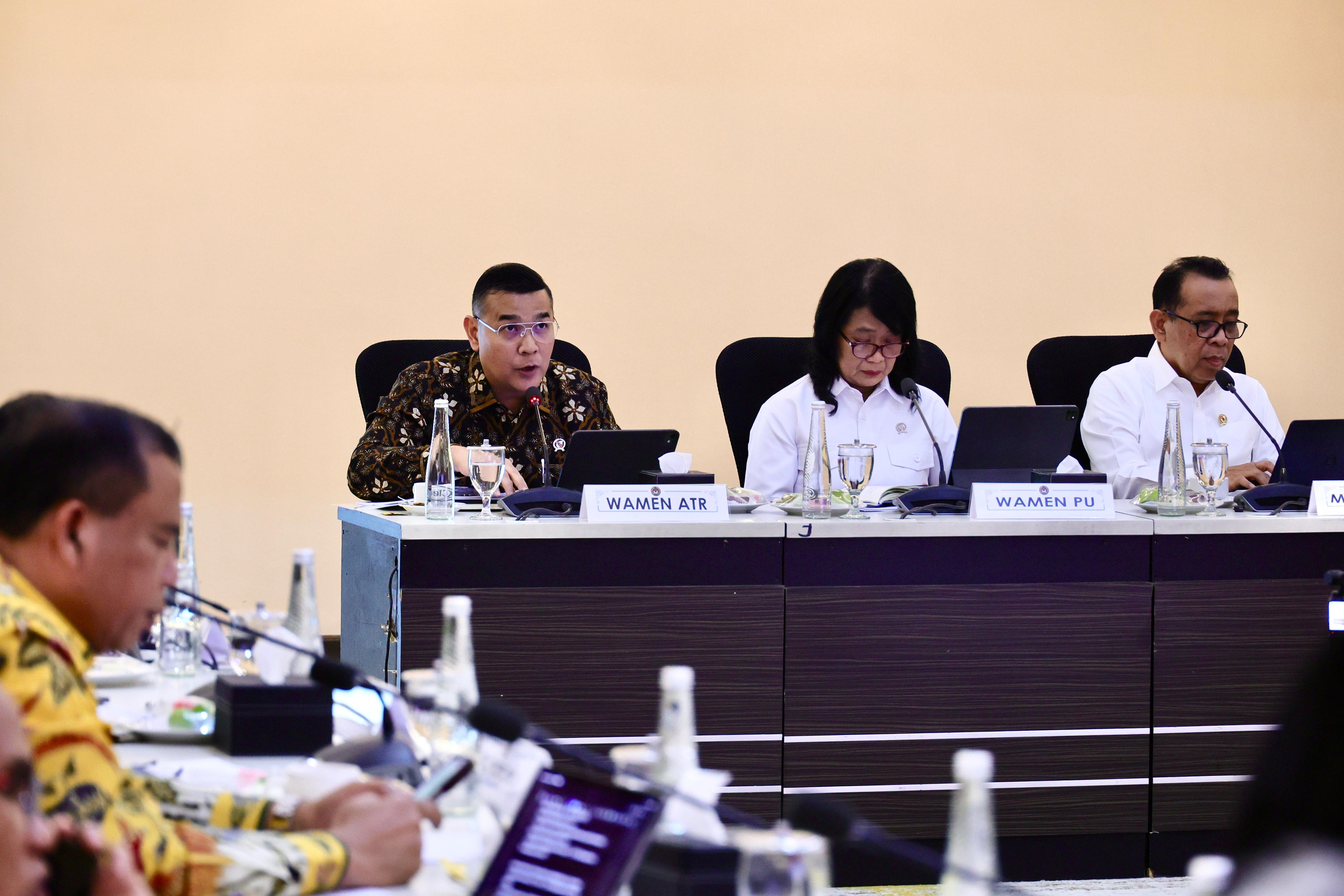 Wamen Ossy Laporkan Progres Pengadaan Tanah untuk Huntap Warga Terdampak Erupsi Gunung Lewotobi Laki-laki ke Menko PMK