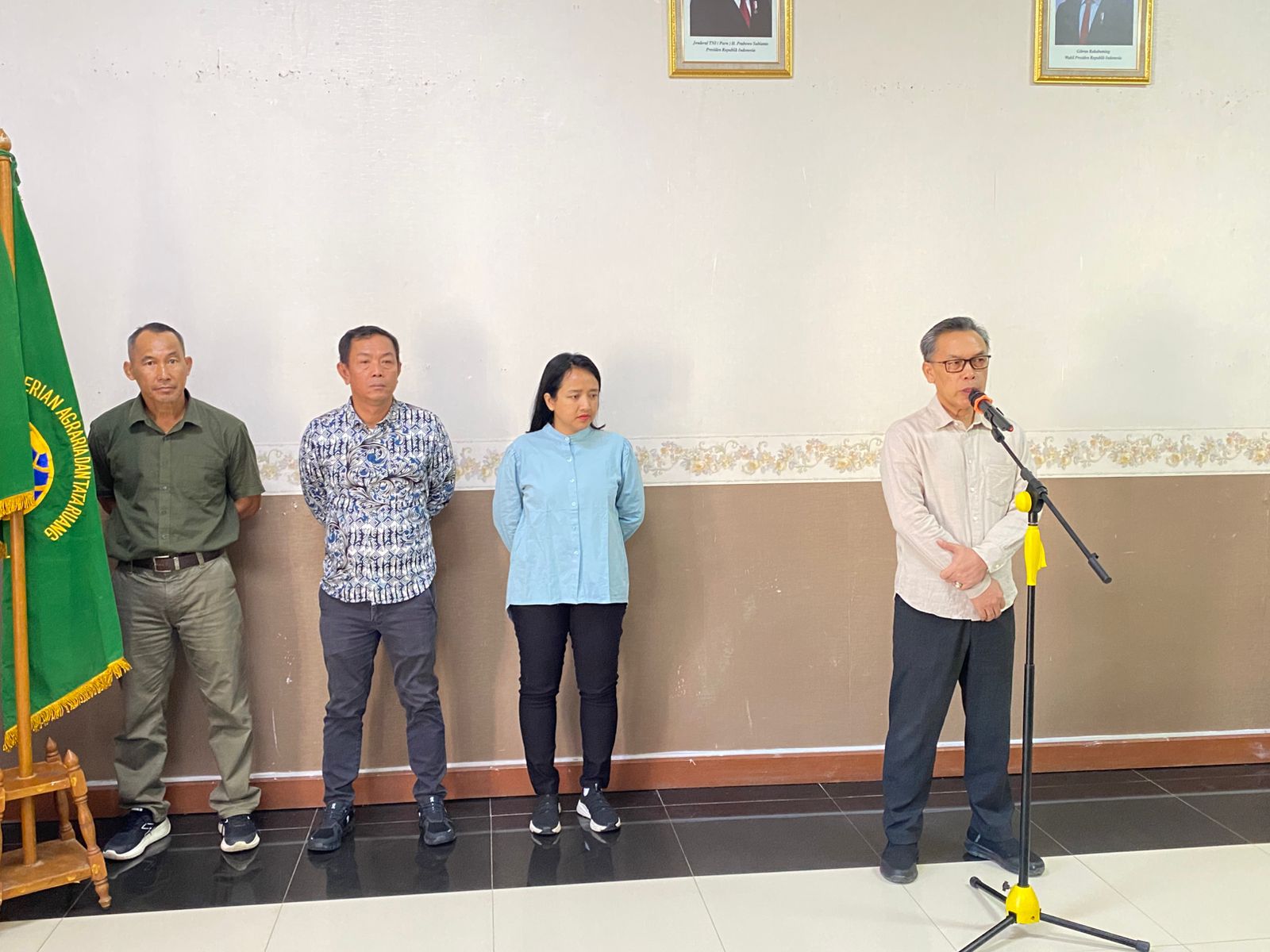 Kepala Kantor Pertanahan Kabupaten Serang menyampaikan sejumlah arahan penting kepada seluruh pegawai