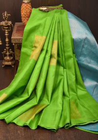 Kelly Green Borderless Kanjivaram Soft Silk Saree with geometric zari motifs and contrast Turquoise pallu  | SILK MARK CERTIFIED