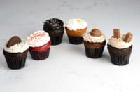 Assorted premium cupcakes - pack of 2