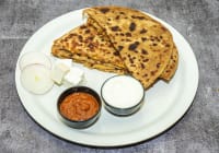 Paneer onion paratha (pack of. 2)