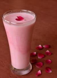 Rose Milkshake