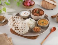 Masala Chicken - Feast Thali