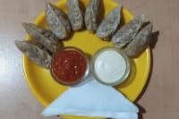 Veg Steamed Momos [1 Plate, 8 Pieces]