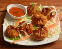 Veg Fried Momos [8 Pieces]