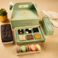 Gift Hamper Box - 6 pc Layered Cake, 5 Macarons, 1 Bar Cake