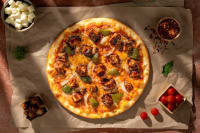 New York BBQ & Grilled Chicken Pizza